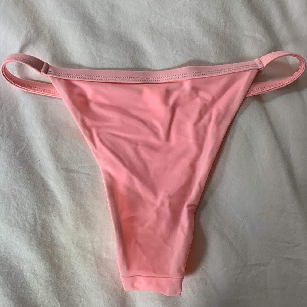Pink Bikini - Picture 5 of 5